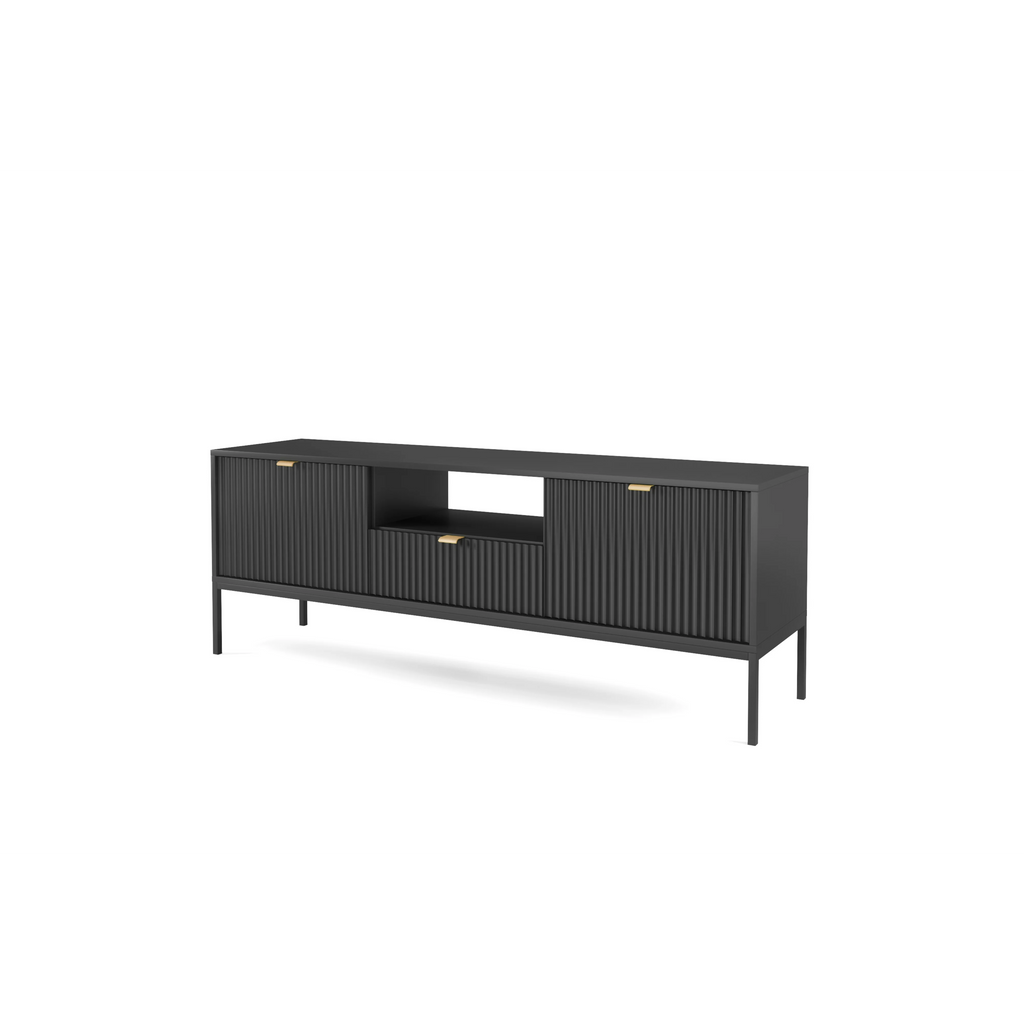 Szafka RTV LUMI 154 cm – czarna, ryflowane fronty, czarne nóżki