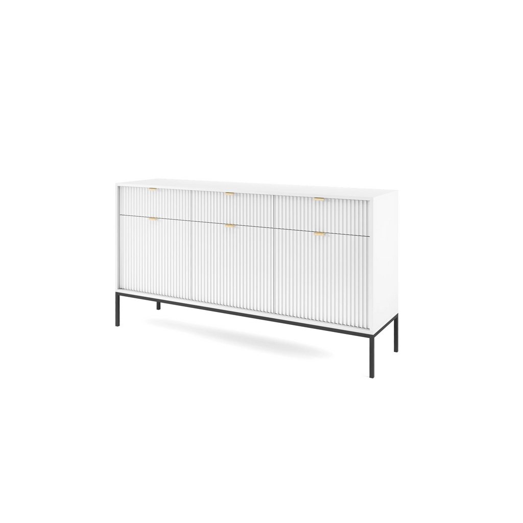 Komoda LUMI 3D – 154 cm, biała, ryflowane fronty, czarne nóżki