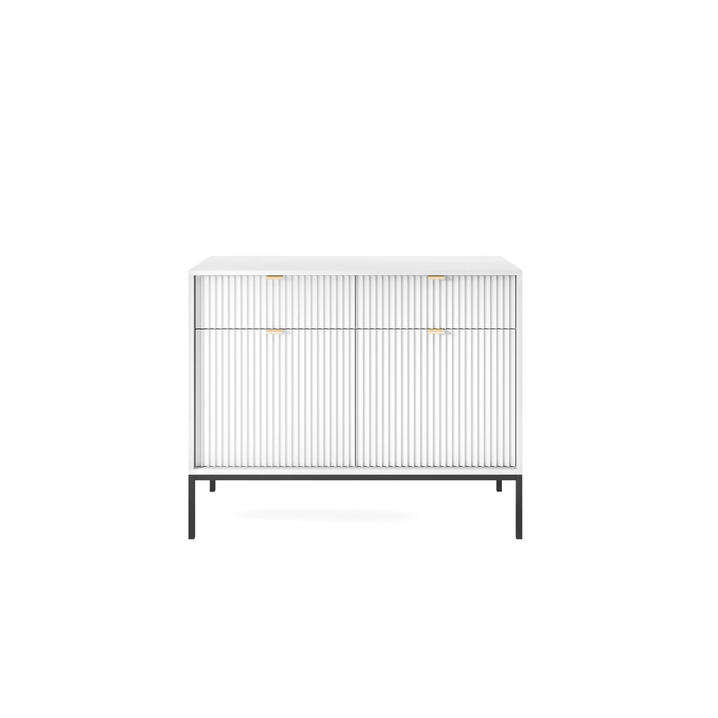 Komoda LUMI 2D2S – 104 cm, biała, ryflowane fronty, czarne nóżki