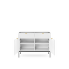 Komoda LUMI 2D2S – 104 cm, biała, ryflowane fronty, czarne nóżki