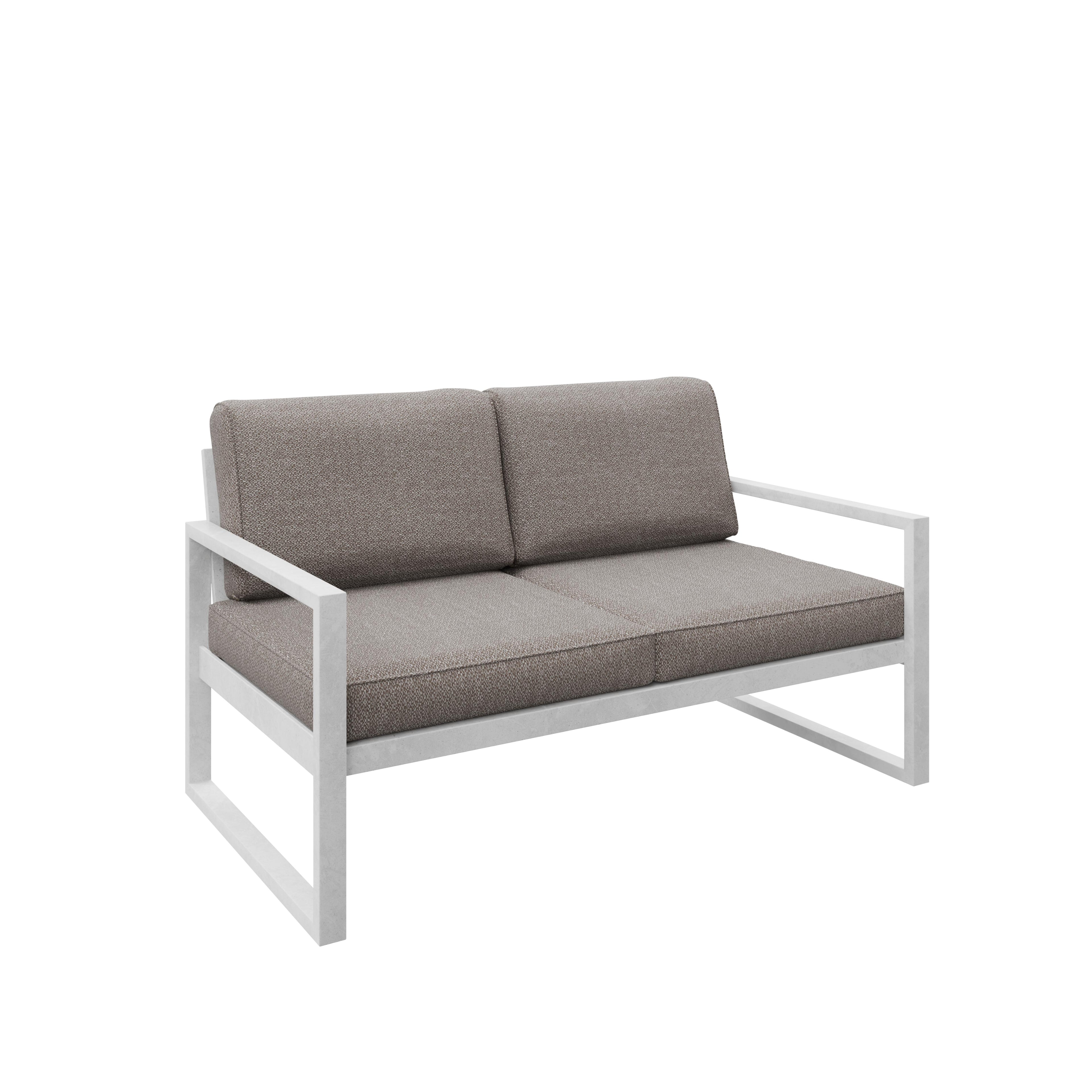Sofa ogrodowa 2-osobowa biały stelaż + ciemno beżowe poduszki